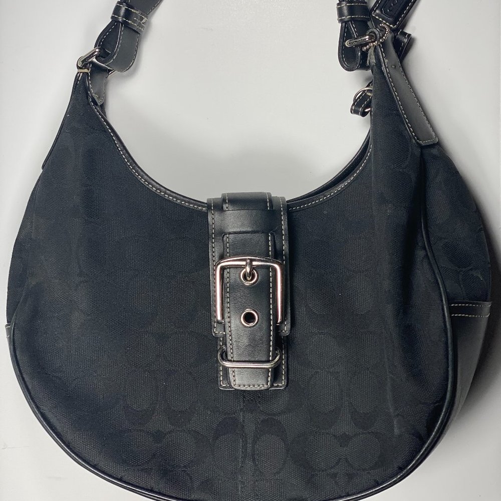 COACH/HOBO  G3J-6363 BLACK SIGNATURE BUCKLE